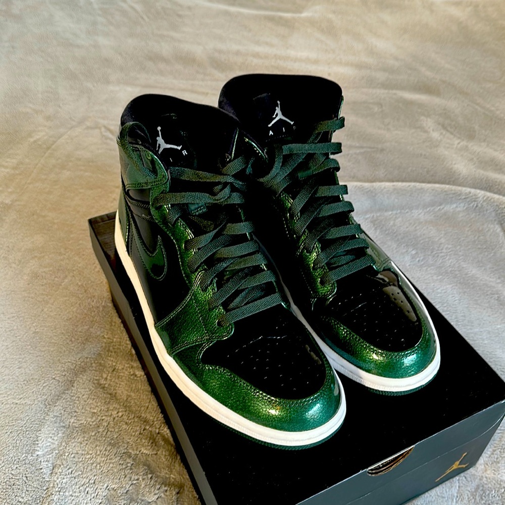 Jordan 1 High Grove Green Size 10.5.